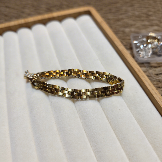 Golden Line Bracelet
